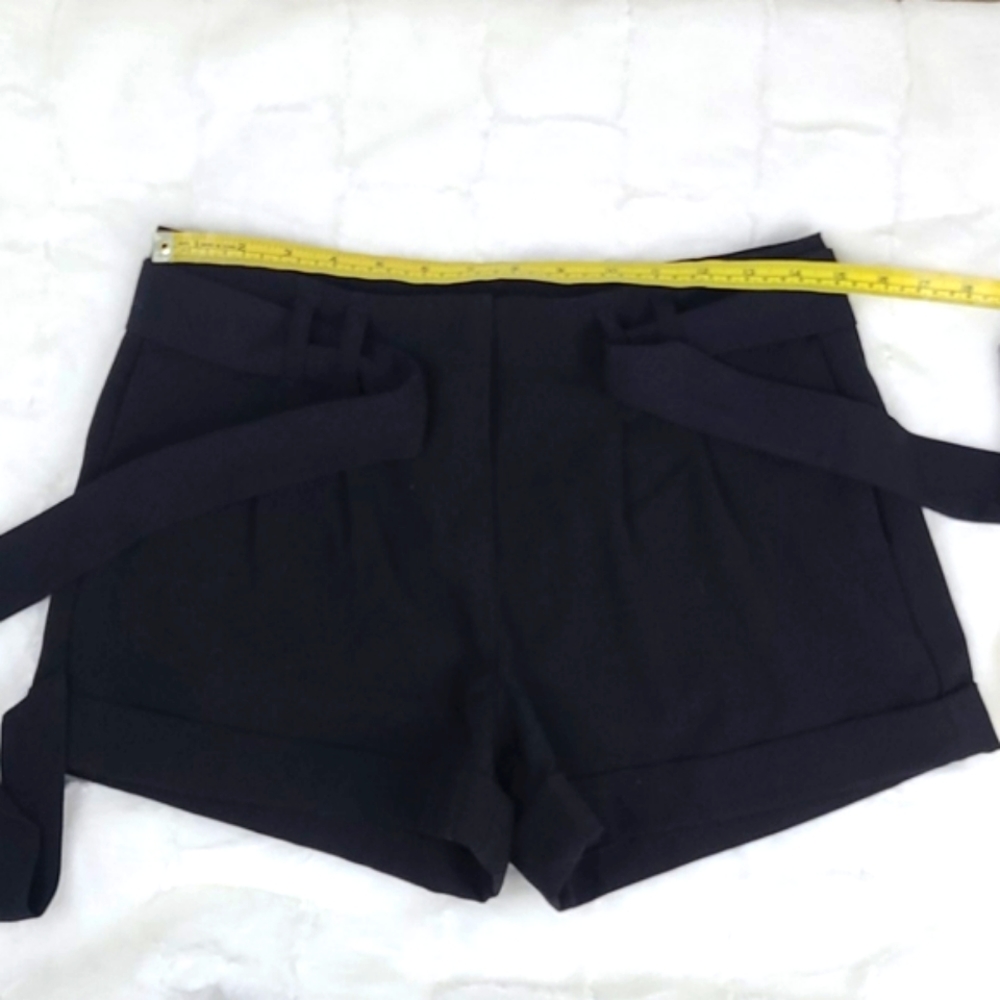 Womens high rise shorts with belt
